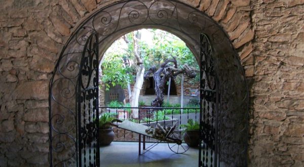 The Underground Garden In Southern California That’s Straight Out Of A Fairytale