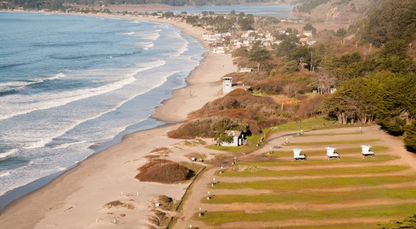 There’s A Tiny Town Near San Francisco Completely Surrounded By Breathtaking Natural Beauty