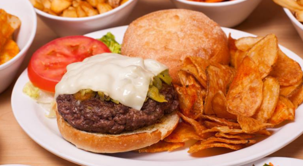 This Ultimate Burger Bucket List In New Mexico Will Make Your Mouth Water