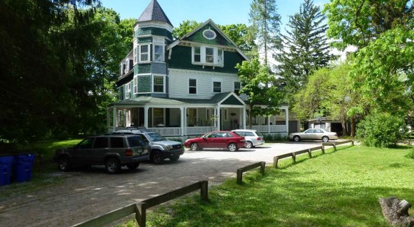 Blink And You’ll Miss These 14 Teeny Tiny Towns In Connecticut
