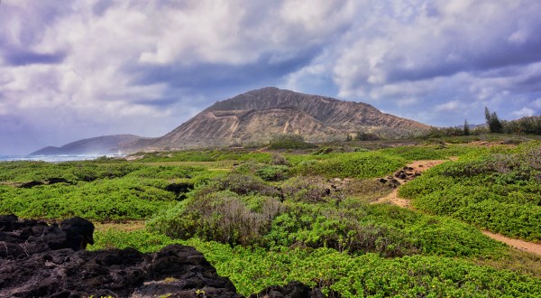 Escape To These 14 Hidden Oases In Hawaii To Find Peace And Quiet