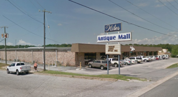 You’ll Never Want To Leave This Massive Antique Mall In Florida