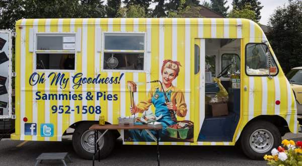 The Mobile Restaurant In Alaska That Serves Grilled Cheese To Die For