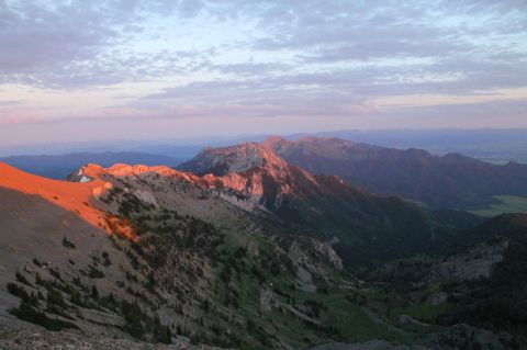 8 Easy Hikes In Montana That Lead To Picture Perfect Sunset Views