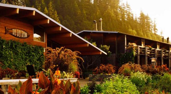 Get Off The Grid At This Beautiful, Remote Resort In Oregon