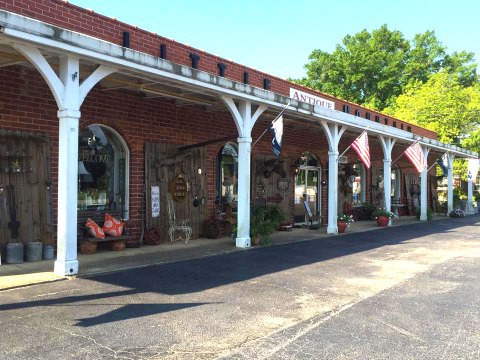 You May Never Want To Leave Little Mountain Unlimited, A Massive Antique Mall In South Carolina