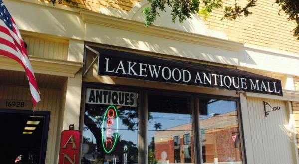 You’ll Never Want To Leave This Massive Antique Mall Near Cleveland