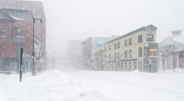 A Massive Blizzard Blanketed Maine In Snow In 2015 And It Will Never Be Forgotten