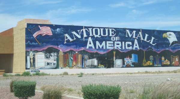 You’ll Never Want To Leave This Massive Antique Mall In Nevada