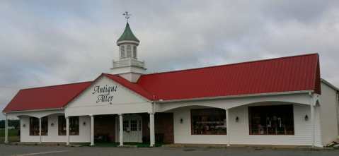 You’ll Never Want To Leave This Massive Antique Mall In Delaware