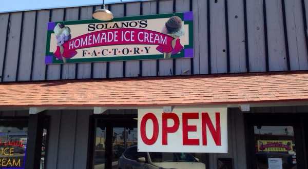 The Tiny Shop In Arizona That Serves Homemade Ice Cream To Die For