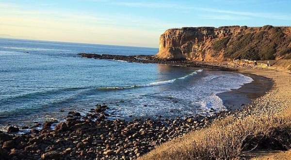 The Magnificent Cove Hiding In Southern California That Is A Little Slice Of Paradise