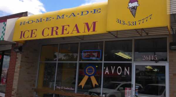 The Tiny Shop In Michigan That Serves Homemade Ice Cream To Die For