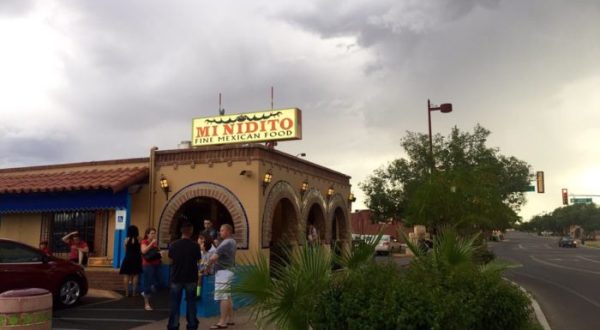 10 Restaurants In Arizona That Are Hard To Get In But Totally Worth It