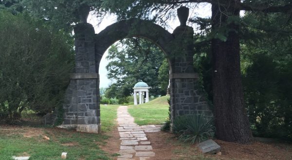 These Graveyard Museums In Virginia Are Not For The Faint Of Heart