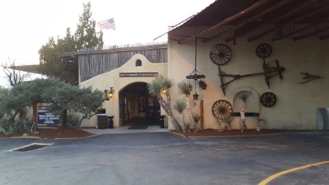 A Secluded Restaurant In Texas, Cattleman's Steakhouse Is Located In A Magical Setting