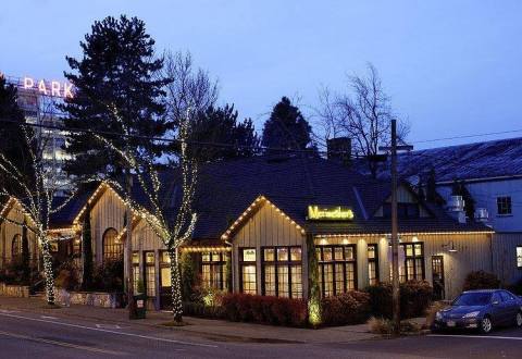 This Little Known Oregon Restaurant Is Located In The Most Enchanting Setting