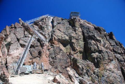 This Northern California Hike Leads To The Most Awe-Inspiring Lookout