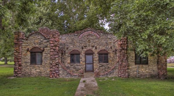 The Fascinating Town In Nebraska That Is Straight Out Of A Fairy Tale