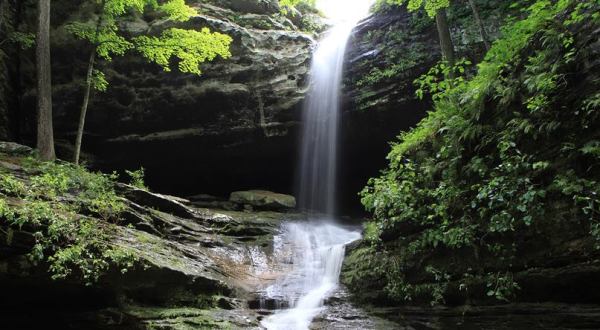 Walk Behind A Waterfall For A One-Of-A-Kind Experience In Illinois