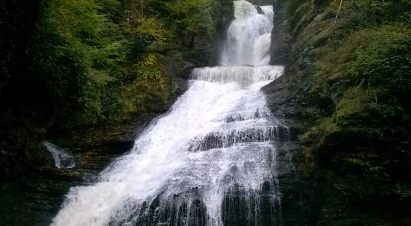 Discover One Of Pennsylvania’s Most Majestic Waterfalls – No Hiking Necessary