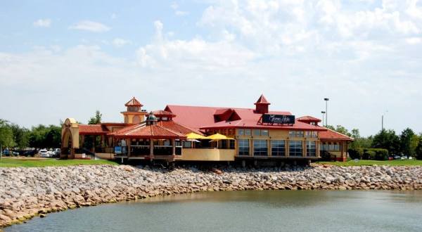 You’ll Never Want To Leave This Enchanting Waterfront Restaurant In Oklahoma