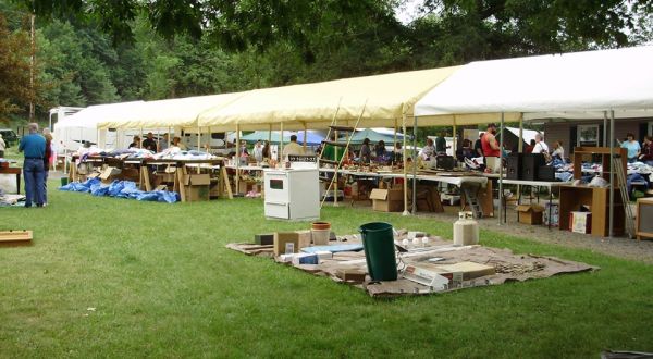 A 100-Mile Yard Sale Goes Right Through Pennsylvania And It’s Filled With Treasures