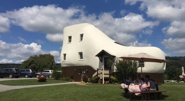 This Roadside Attraction In Pennsylvania Is The Most Unique Thing You’ve Ever Seen