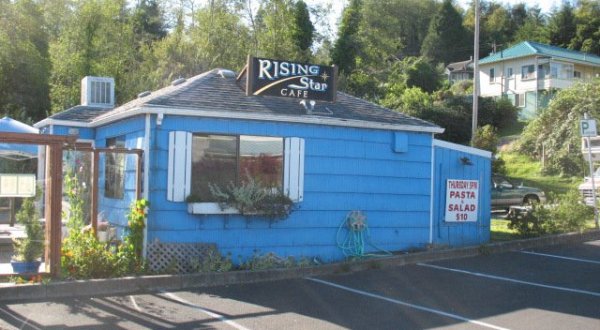 The Hidden Oregon Coast Restaurant That Will Blow You Away