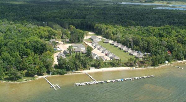 The Lakefront Resort In Michigan That Feels Like Its Own Tiny Town