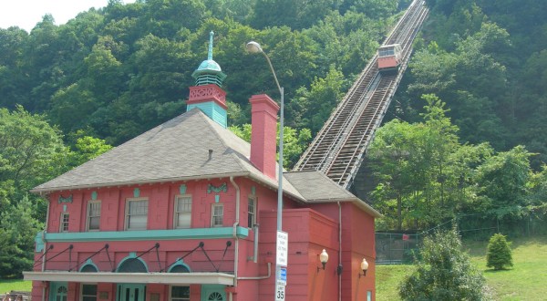 The Oldest Funicular In America Is Right Here In Pittsburgh And It’s Amazing