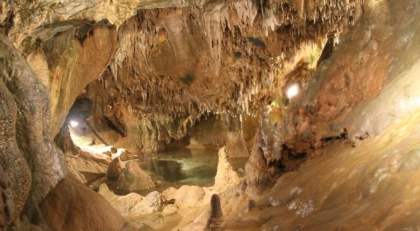 This Hidden Cave In Pennsylvania Will Take Your Breath Away