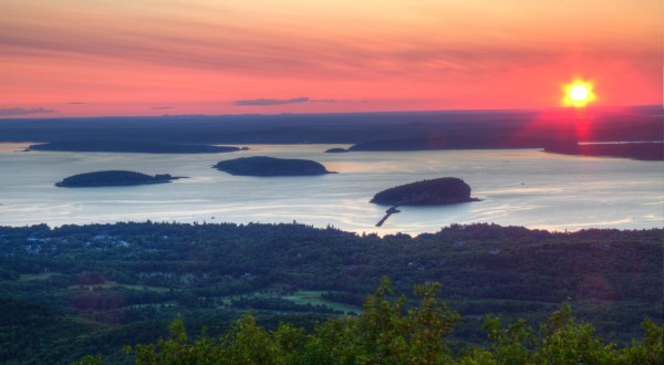 8 Amazing Natural Wonders Hiding In Plain Sight In Maine — No Hiking Required