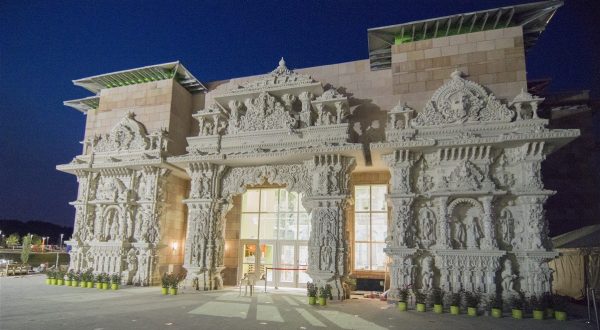 Not Many People Realize This Incredible Temple Is Hiding In New Jersey