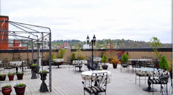 You’ll Love This Rooftop Restaurant In West Virginia That’s Beyond Gorgeous
