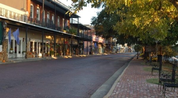 17 Towns In Louisiana With The Best, Most Charming Main Streets