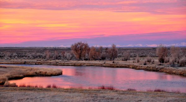 The Magical Natural Oasis Hiding In Wyoming You Absolutely Must Visit