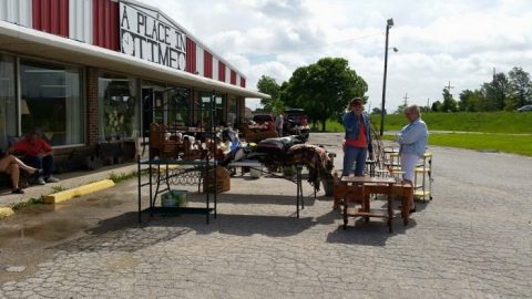6 Amazing Flea Markets In Kansas You Absolutely Have To Visit
