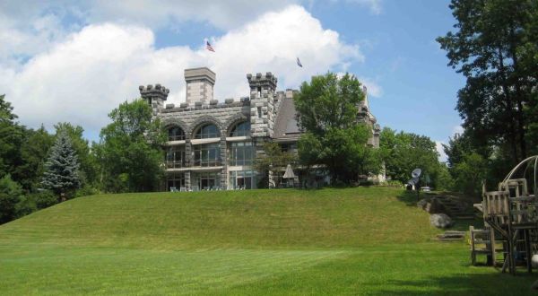 Spend The Night In New Hampshire’s Most Majestic Castle For An Unforgettable Experience