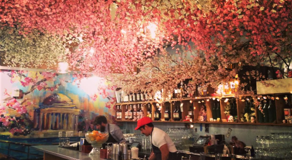 Step Inside The Cherry Blossom Pub That’s So Perfectly DC – REDIRECTED