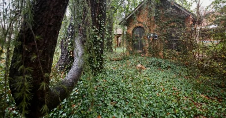 Abandoned Mansion in South Carolina