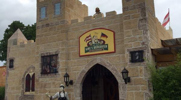 A Whimsical Restaurant In Texas, King’s Biergarten Is A Must-Visit