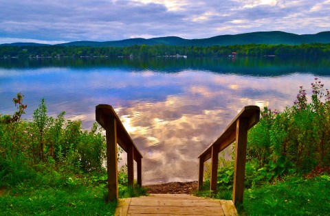 The Sapphire Lake In Massachusetts That's Devastatingly Gorgeous