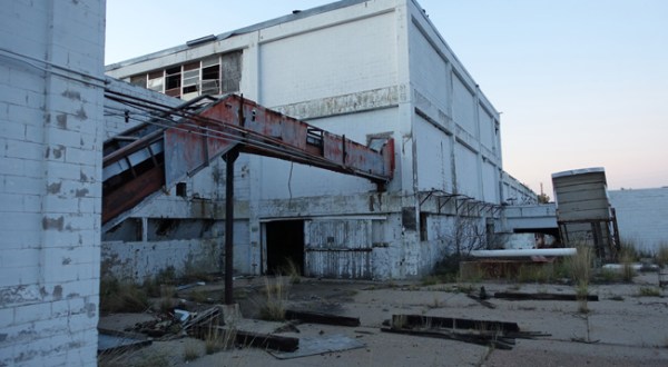22 Staggering Photos Of An Abandoned Slaughterhouse Hiding In Nebraska