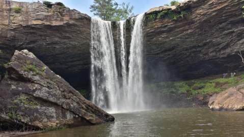 A Visit To This Magnificent Waterfall Will Make You Appreciate Alabama's Natural Scenic Beauty
