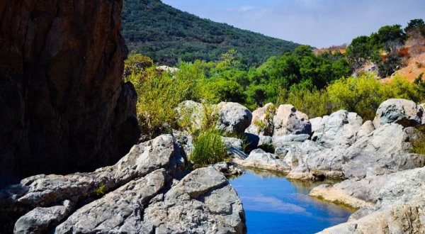 The Picturesque Day Hike In Southern California That Leads To A Stunning Hidden Waterfall