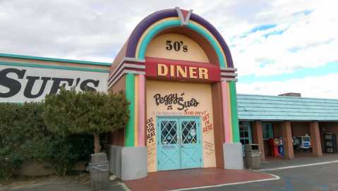 The Quirky Roadside Diner In Southern California That Should Be On Everyone's Bucket List
