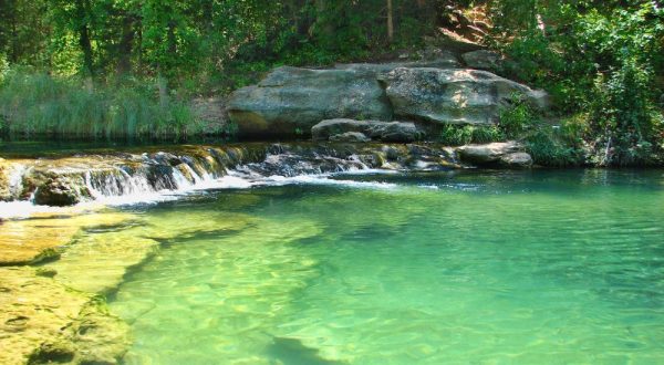The Sapphire Creek In Oklahoma That’s Devastatingly Gorgeous