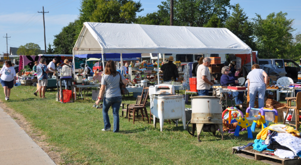 A 100-Mile Yard Sale Goes Right Through Oklahoma And It’s Filled With Treasures