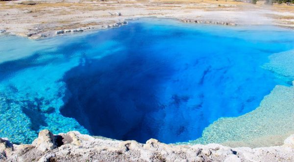 The Natural Sapphire Pool In Wyoming Is Devastatingly Gorgeous
